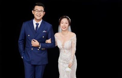 MC Chúng tôi là chiến sĩ khoe ảnh cưới bên vợ xinh đẹp, hài hước chia sẻ về lần đầu chạm mặt