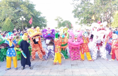 Đoàn xã Hòa Phong phối hợp với Ủy ban nhân dân, Hội Cựu chiến binh xã tổ chức đêm hội trăng rằm năm 2018