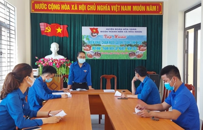 Tập huấn triển khai mô hình chăn nuôi gà theo hướng an toàn sinh học 