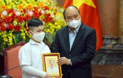 Chủ tịch nước: Không để trẻ em mồ côi nào bị lạc lõng, 'cô độc giữa dòng đời'