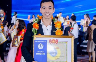 Nam sinh trường Giao thông Vận tải là thủ khoa tốt nghiệp xuất sắc, 'cháy' hết mình trên giảng đường