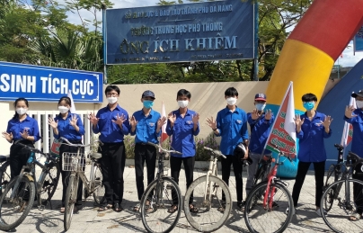 ĐOÀN TRƯỜNG THPT ÔNG ÍCH KHIÊM TỔ CHỨC HOẠT ĐỘNG ĐẠP XE ĐẠP TUYÊN TRUYỀN VỀ BẢO VỆ MÔI TRƯỜNG, GIẢM THIỂU TIẾN TỚI KHÔNG SỬ DỤNG RÁC THẢI NHỰA DÙNG 1 LẦN