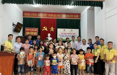 HÒA CHÂU: LỚP HỌC HƯƠNG SEN BỔ TRỢ KIẾN THỨC CHO HỌC SINH MỒ CÔI, GIA ĐÌNH CÓ HOÀN CẢNH KHÓ KHĂN