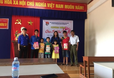 Chia sẻ Yêu thương