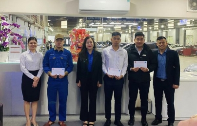 CHƯƠNG TRÌNH ĐỒNG HÀNH VỚI THANH NIÊN CÔNG NHÂN