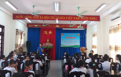 Tập huấn Câu lạc bộ Chỉ huy Đội giỏi cấp huyện
